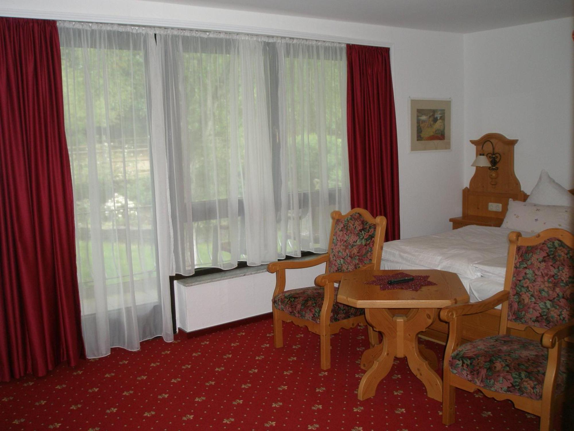 Landhotel Am Wenzelbach พรุม ภายนอก รูปภาพ