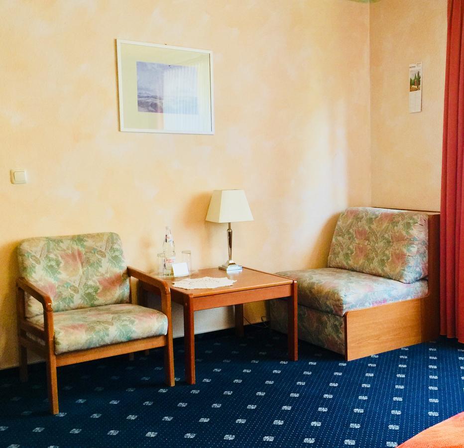 Landhotel Am Wenzelbach พรุม ภายนอก รูปภาพ