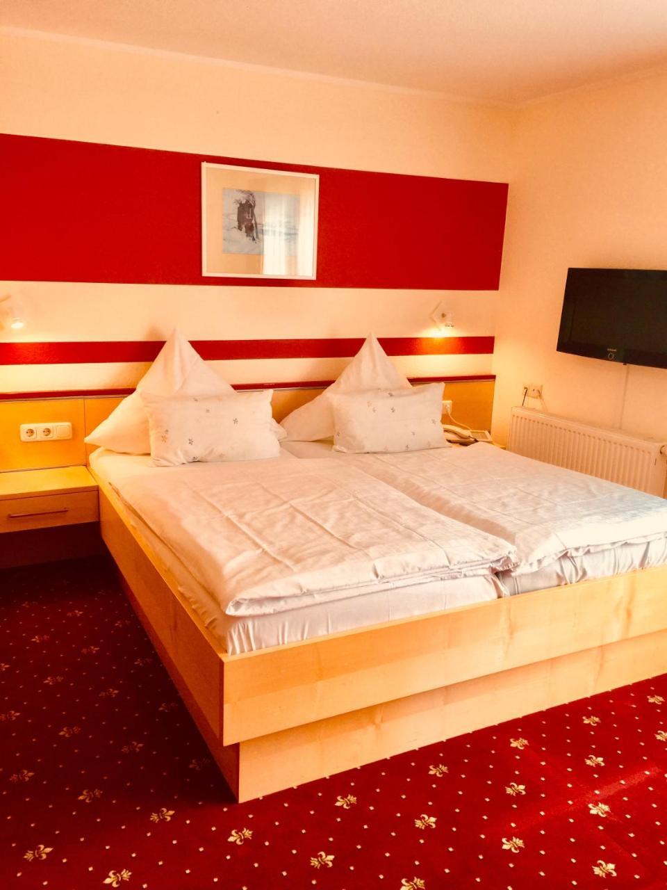 Landhotel Am Wenzelbach พรุม ภายนอก รูปภาพ